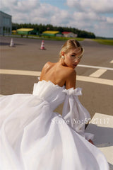 Strapless Ruched Bodice Ball Gowns Organza Wedding Dress