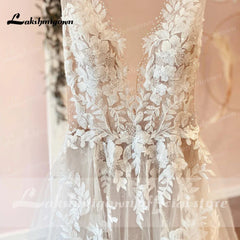 Sexy A-Line Backless Wedding Dress Customized Lace Applique Tulle Gowns