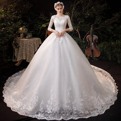 Luxury Big Sweep Train Wedding Dress Plus Size Lace Gown