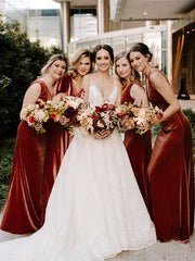 Eye-catching Lace Wedding Dresses A-line Long Bridal Gowns V-neck Floor Length