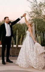 Bohemian A-Line Sweetheart Garden Lace Wedding Dress With Open Back And Appliques Elegant