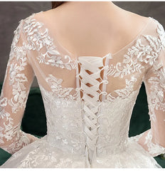 Vintage O Neck Full Sleeve Wedding Dress Lace Embroidery Gown