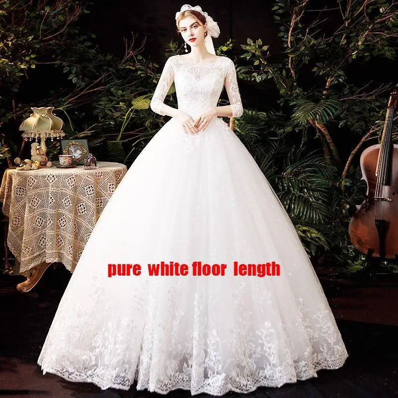 Luxury Big Sweep Train Wedding Dress Plus Size Lace Gown