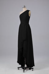 High Low One Shoulder Chiffon bruidsmeisje jurken