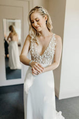 Illusion V-Neck A-line Beach Wedding Dress Chaple Train Bridal Gown TN203