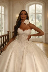 Strapless Satin Wedding Dress Sweetheart Illusion Lace Corset Bridal Dress Cathedral Train with Beadings