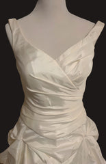 Alexander Vintage Romantic Taffeta Ivory Wedding Gown