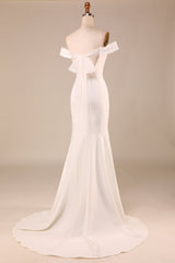 Ivory Mermaid Off The Shoulder Sweep Train Wedding Dress With Sleeveless Long