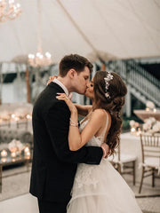 Alluring V-neck A-line Wedding Dresses Appliqued Tulle Bridal Gowns Elegant Wholesale