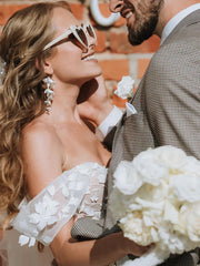 Off The Shoulder 3D Flower Lace Beach Wedding Dresses Rustic Boho Wedding Dress Sexy
