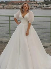 Boho Ball-Gown V-Neck Organza Wedding Dresses With Lace Appliques Sleeves Elegant