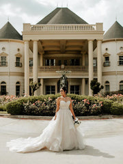 Charming Tulle A-line Chapel Train Wedding Dresses Off Shoulder Floor Length Elegant Wholesale