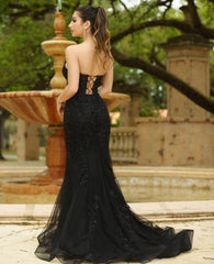 Size 6, Reva Gown- Black - FINAL SALE