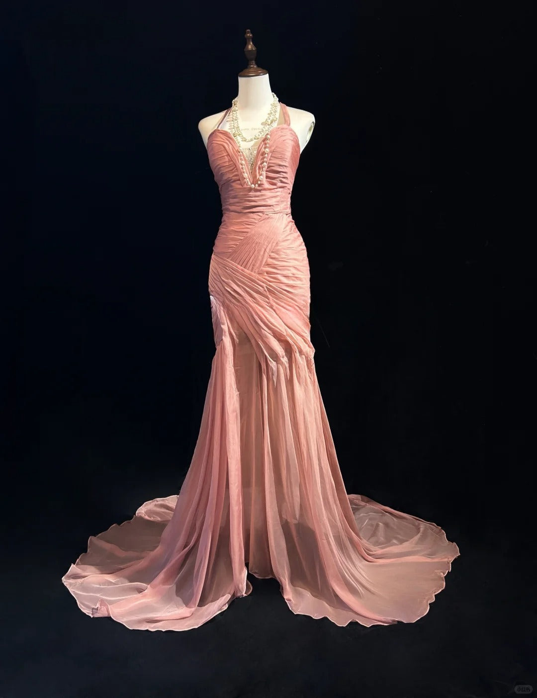 Elegant Halter Pleated Floor Length Prom Dress Evening Dress Party Dress HZ0319