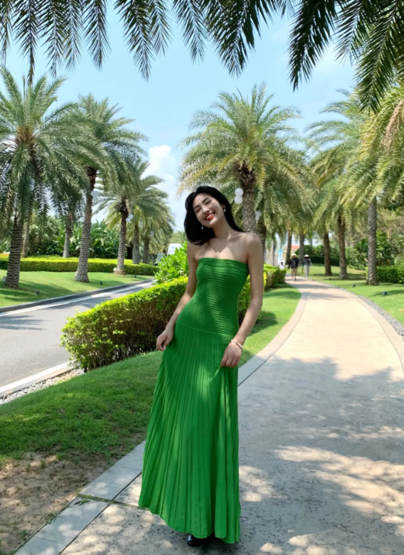 Charming Women Dress Green Strapless Pleated Summer Date Dress Seaside Party Dress HZ0319