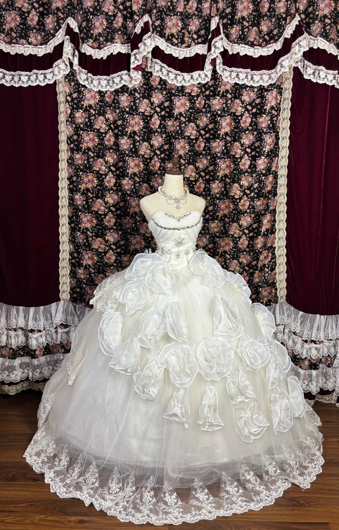 Stunning Ball Gown Sweetheart Beading Ruffle Birthday Dresses Evening Dress Quinceanera Dress Prom Dress HZ0319