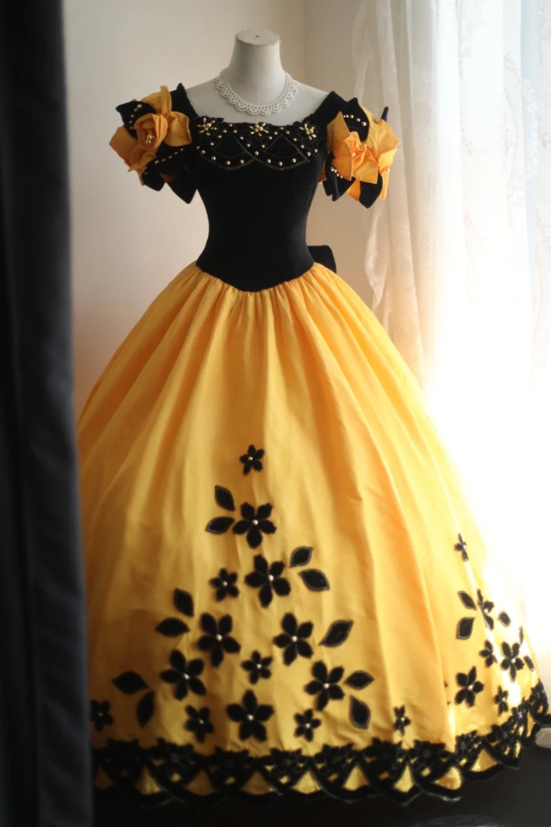 New Arrival Prom Dress Square Neck Pleated Evening Dress Sweet 16 Dress Ball Gown HZ0319