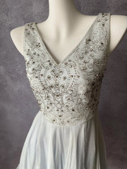 Pretty Homecoming Dress V-neck Beading Pleated Short Prom Dress Birthday Party Dress Cocktail Dress HZ0319