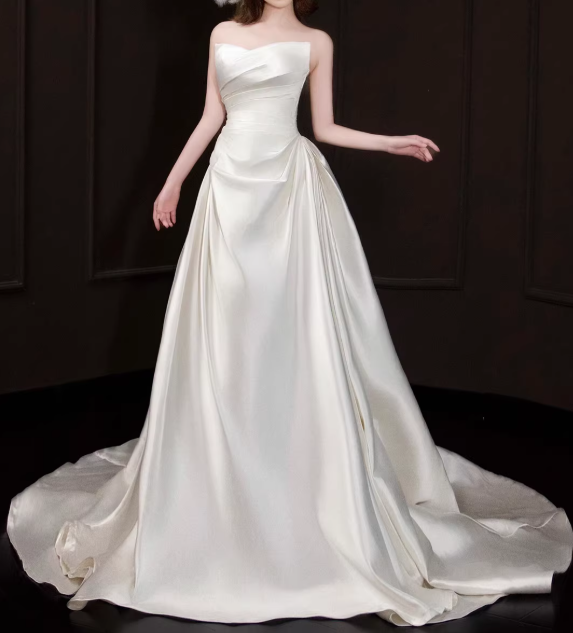 Elegant Wedding Dress Satin Asymmetrical Neck Pleated Wedding Dresses with Trian HZ0319
