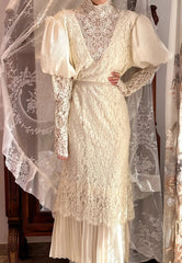 Retro Wedding Dress High Collar Long Sleeves Pleated Wedding Dress HZ0319