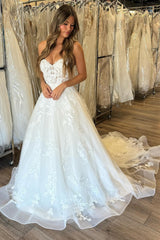 White Tulle Appliques Sweetheart Long Bridal Gown