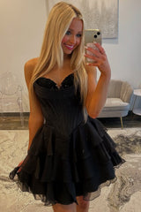A-Line Strapless Empire-Waist V-Neck Ruffles Short Cocktail Homecoming Dress