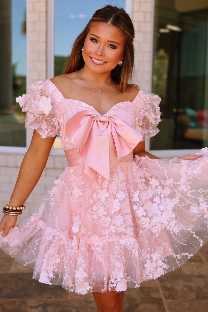 Pink A-Line Short Sleeves Empire-Waist Appliques Short Homecoming Dress
