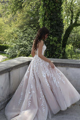 Wholesale Ball Gown Spaghetti Straps Floor-Length Lace Wedding Dress