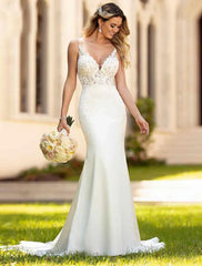 Wholesale Trumpet/Mermaid V-Neck Floor-Length Lace Wedding Dress
