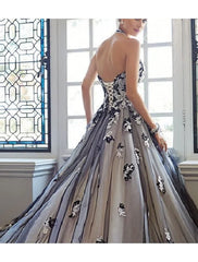 Wholesale Ball Gown Strapless Floor-Length Lace Wedding Dress