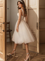 Wholesale A-Line/Princess Sweetheart Knee-Length Wedding Dress