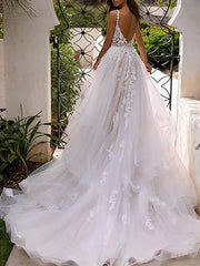 Wholesale A-Line/Princess Sweetheart Wedding Dress Spaghetti Straps With Appliques