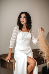 Minimalist And Modest Wedding Dress Square Neckline Simple Open Back Bridal Gown Floral Macrame Rustic Wedding With Slit