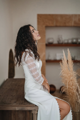 Minimalist And Modest Wedding Dress Square Neckline Simple Open Back Bridal Gown Floral Macrame Rustic Wedding With Slit