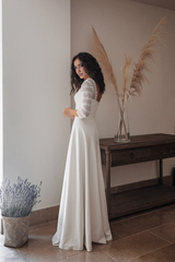 Minimalist And Modest Wedding Dress Square Neckline Simple Open Back Bridal Gown Floral Macrame Rustic Wedding With Slit