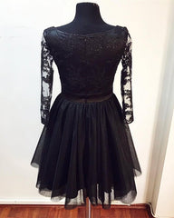 Modest 3/4 Sleeves Tulle V-neck Homecoming Dresses Lace Applique