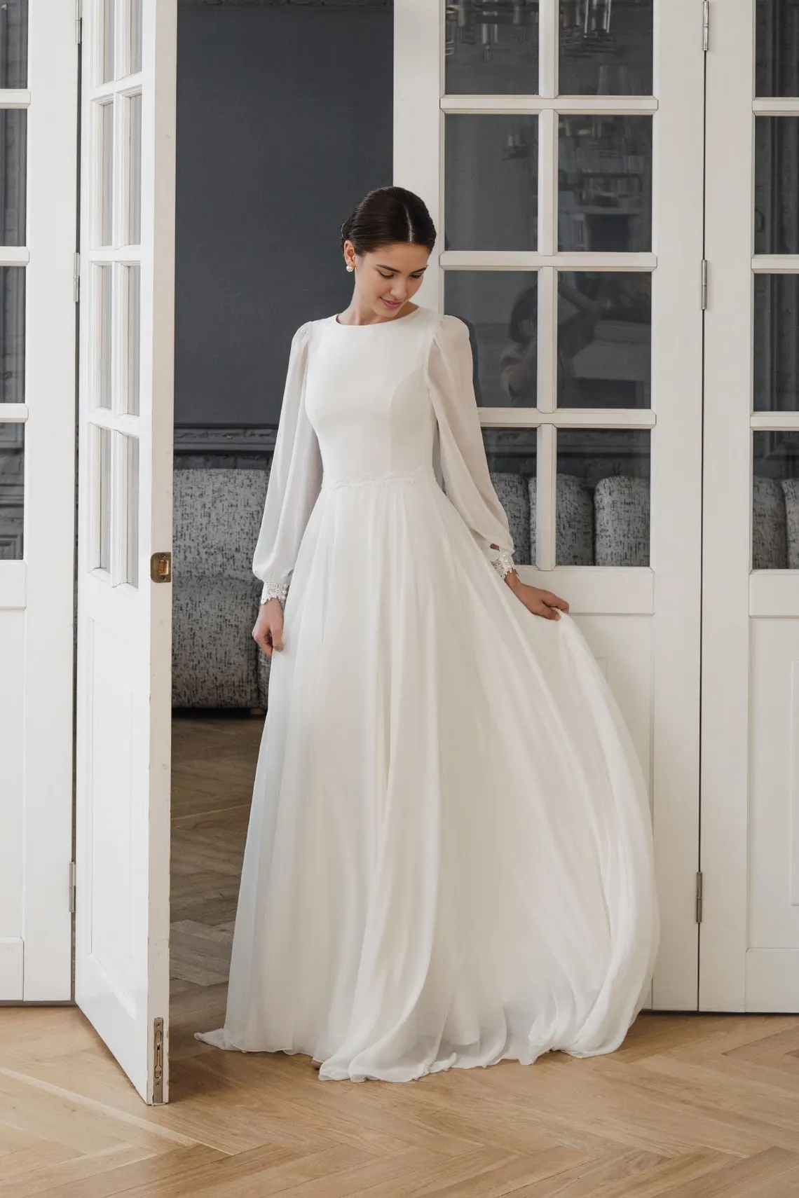 Modest Wedding Dress A-line Long Sleeve High Neck Chiffon Bridal Gown Floor Length Bride Dress