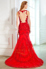 Trumpet/Mermaid Scoop Neck Court Train Long Prom Dress with Sequins