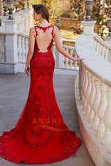 Trumpet/Mermaid Scoop Neck Court Train Long Prom Dress with Sequins