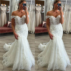 Off Shoulder Lace Wedding Dresses Mermaid Tulle Bridal Gowns Appliques Sweep Train