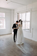 A-line Off-the-shoulder satin lace slit wedding dress (no veil)