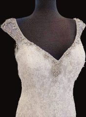 Open Back Mermaid Lace Wedding Dress with Beading