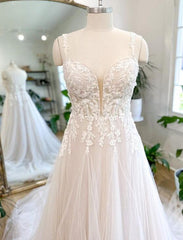 Straps Tulle A-line Wedding Dress with Appliques