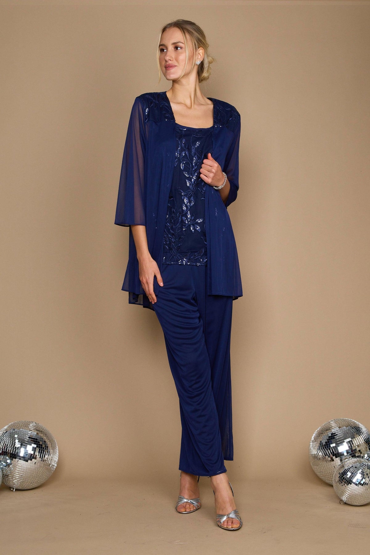 R&M Richards 42734W Three Piece Formal Pansuit