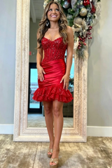 Red Strapless Ruffles Appliques Pleats V-Neck Tight Homecoming Dress