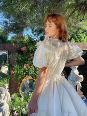 Round Neck A-line Vintage Stunning Puffy Sleeve Dramatic Big Train Wedding Dress Floral Applique