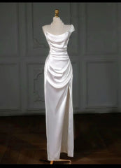 Simple White Mermaid Satin Strapless Pleats Wedding Dress SD1527