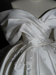 Timeless Ball Gown Off The Shoulder White Satin Long Wedding Dresses Bridal Dress SD1973