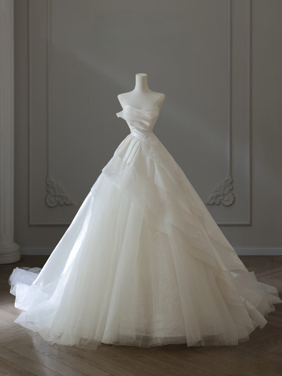 Timeless Ball Gown Strapless Satin Ivory Long Wedding Dress Bridal Dresses SD2490
