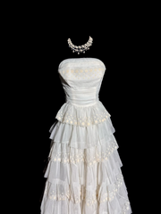Vintage Ball Gown Strapless White Lace Prom Gown Fairy Prom Dresses SD2921